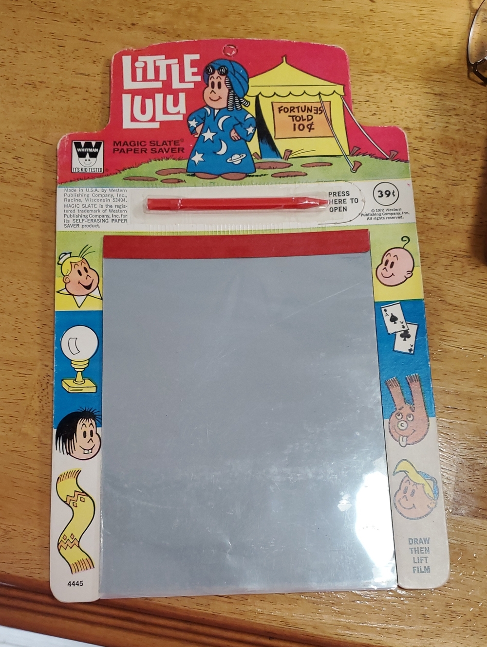 Vintage Magic Slate Paper Saver - Red Accent